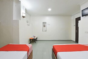 OYO 91077 Hotel Indah