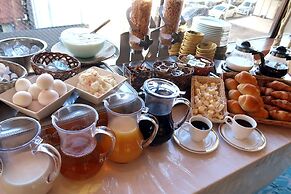 Kotohira River Side Hotel