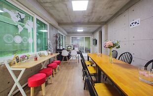 KW Hongdae Line Hostel