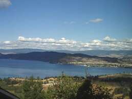 A View of the Lake Bed & Breakfast