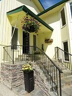 A View of the Lake Bed & Breakfast