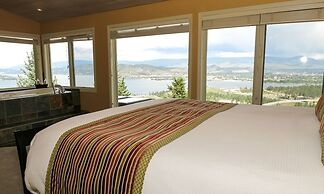 A View of the Lake Bed & Breakfast