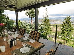 A View of the Lake Bed & Breakfast
