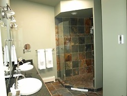 A View of the Lake Bed & Breakfast