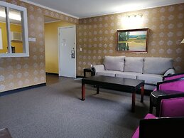 Alpine Inn & Suites