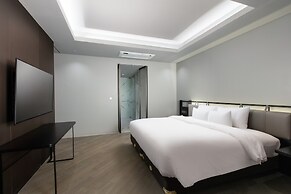 SR Suites Pangyo
