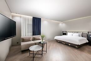 SR Suites Pangyo