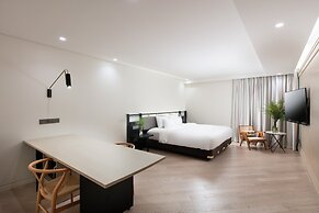 SR Suites Pangyo
