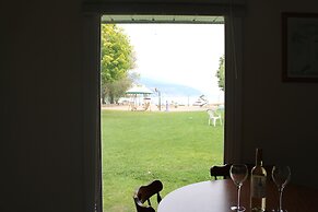 Kokanee Beach Resort Motel