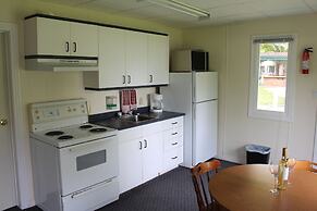 Kokanee Beach Resort Motel