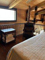 Hideout on the Horseshoe