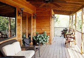 Hideout on the Horseshoe