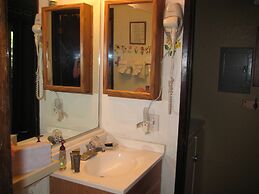 La Vista Blanc by Mammoth Reservation Bureau