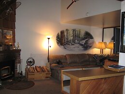 La Vista Blanc by Mammoth Reservation Bureau