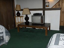 La Vista Blanc by Mammoth Reservation Bureau