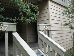 La Vista Blanc by Mammoth Reservation Bureau