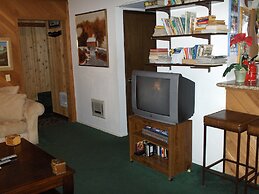 La Vista Blanc by Mammoth Reservation Bureau