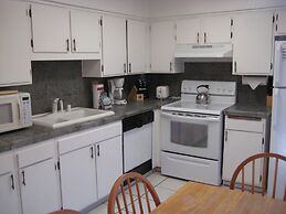 La Vista Blanc by Mammoth Reservation Bureau