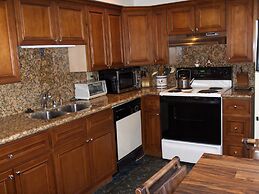 La Vista Blanc by Mammoth Reservation Bureau