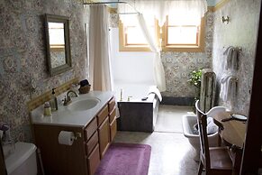 Saravilla Bed and Breakfast