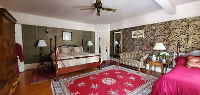 Saravilla Bed and Breakfast