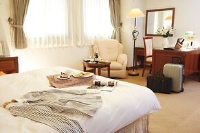 Kingdom Hotel