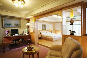 Kingdom Hotel