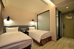Stay Hotel - Taichung Yizhong