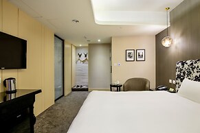Stay Hotel - Taichung Yizhong