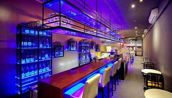 Crystal Blue Boutique Hotel