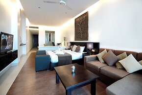 Crystal Blue Boutique Hotel