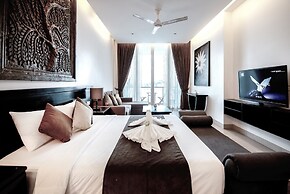 Crystal Blue Boutique Hotel