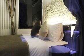 Crystal Blue Boutique Hotel