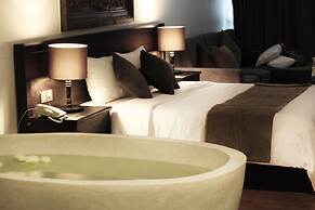 Crystal Blue Boutique Hotel