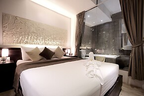 Crystal Blue Boutique Hotel