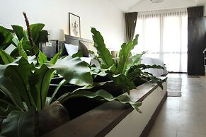 Crystal Blue Boutique Hotel