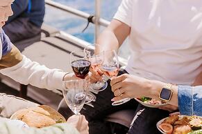 Sixtus Sinatur Hotel og Konference