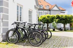 Sixtus Sinatur Hotel og Konference