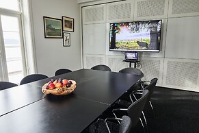 Sixtus Sinatur Hotel og Konference