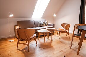 Sixtus Sinatur Hotel og Konference