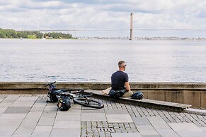 Sixtus Sinatur Hotel og Konference