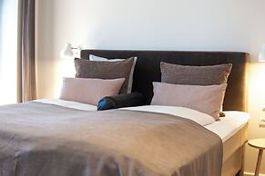 Sixtus Sinatur Hotel og Konference