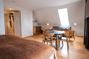 Sixtus Sinatur Hotel og Konference