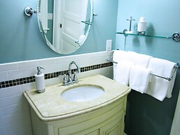 Baldwinsville B&B