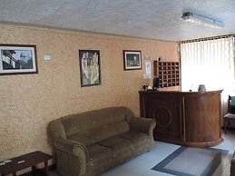 Puerta del Sol Hotel