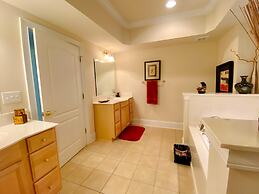 Barefoot Resort by Palmetto Vacations