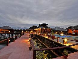 Shwe Inn Tha Floating Resort Hotel