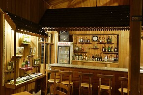 Shwe Inn Tha Floating Resort Hotel