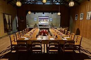 Shwe Inn Tha Floating Resort Hotel