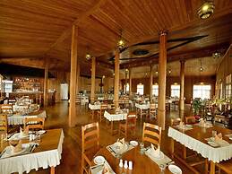 Shwe Inn Tha Floating Resort Hotel